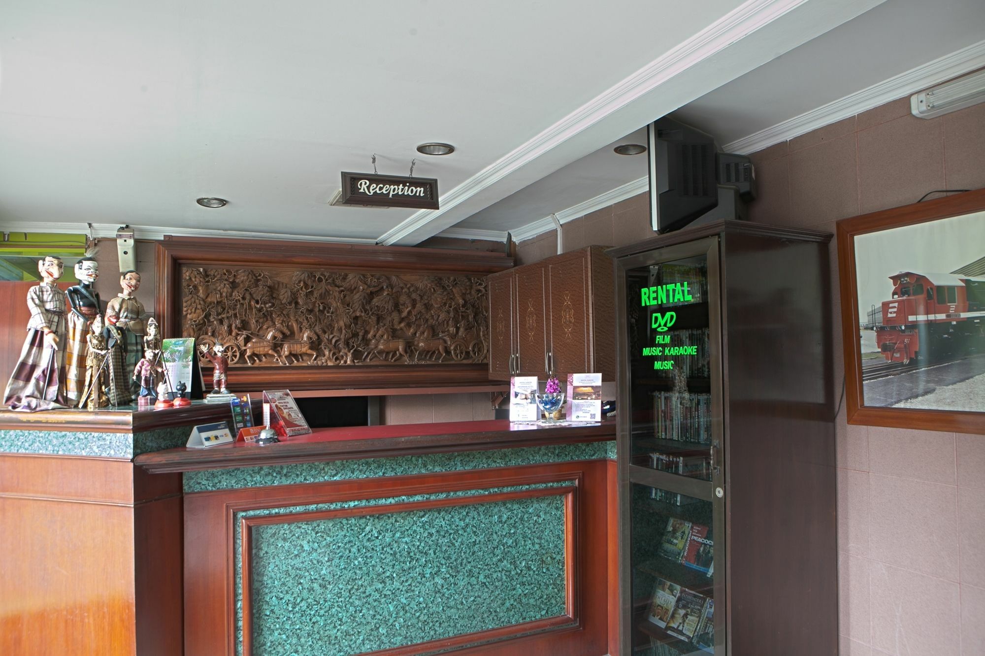 Wisma tamu Reddoorz Near Riau Street Bandung